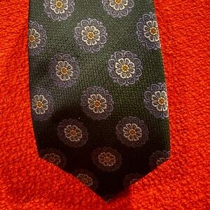 Tasso Elba Silk Tie Mens Classic Floral Tie with Sunflower Like Design